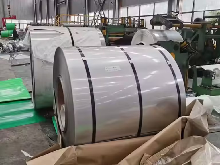 Cuộn thép không gỉ 304304L Kho xếp chồng