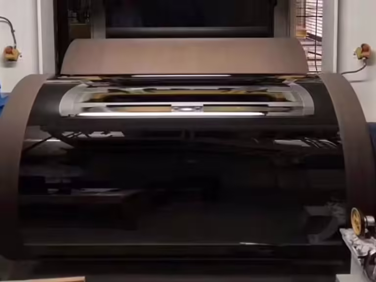 cuộn thép không gỉ gương đen được sản xuất theo quy trình