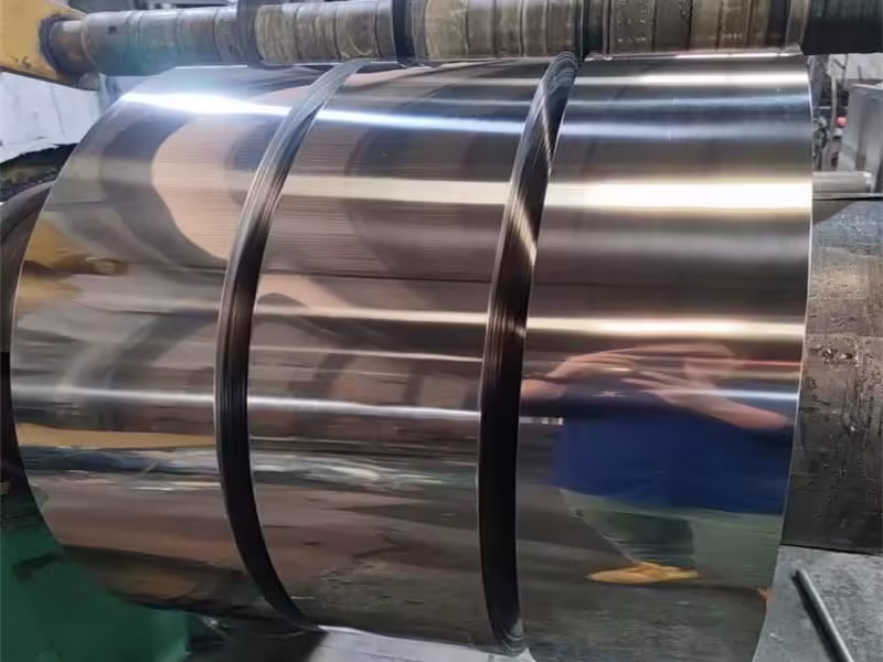 detalhe da bobina de aço inoxidável polido