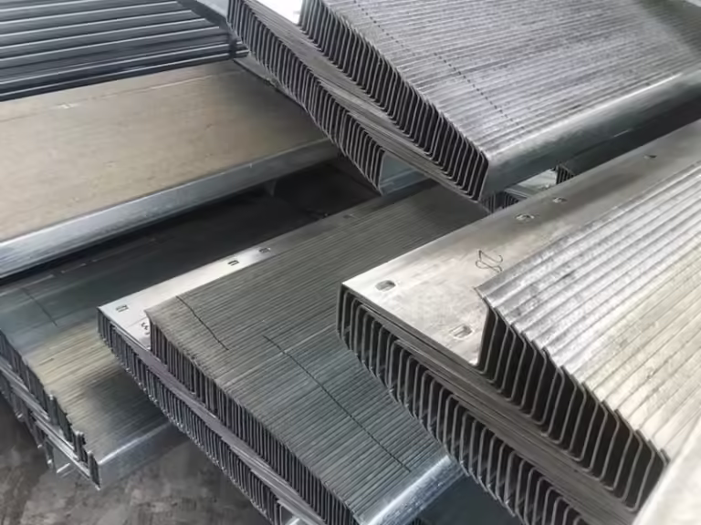 Tamaño del canal Z de acero inoxidable